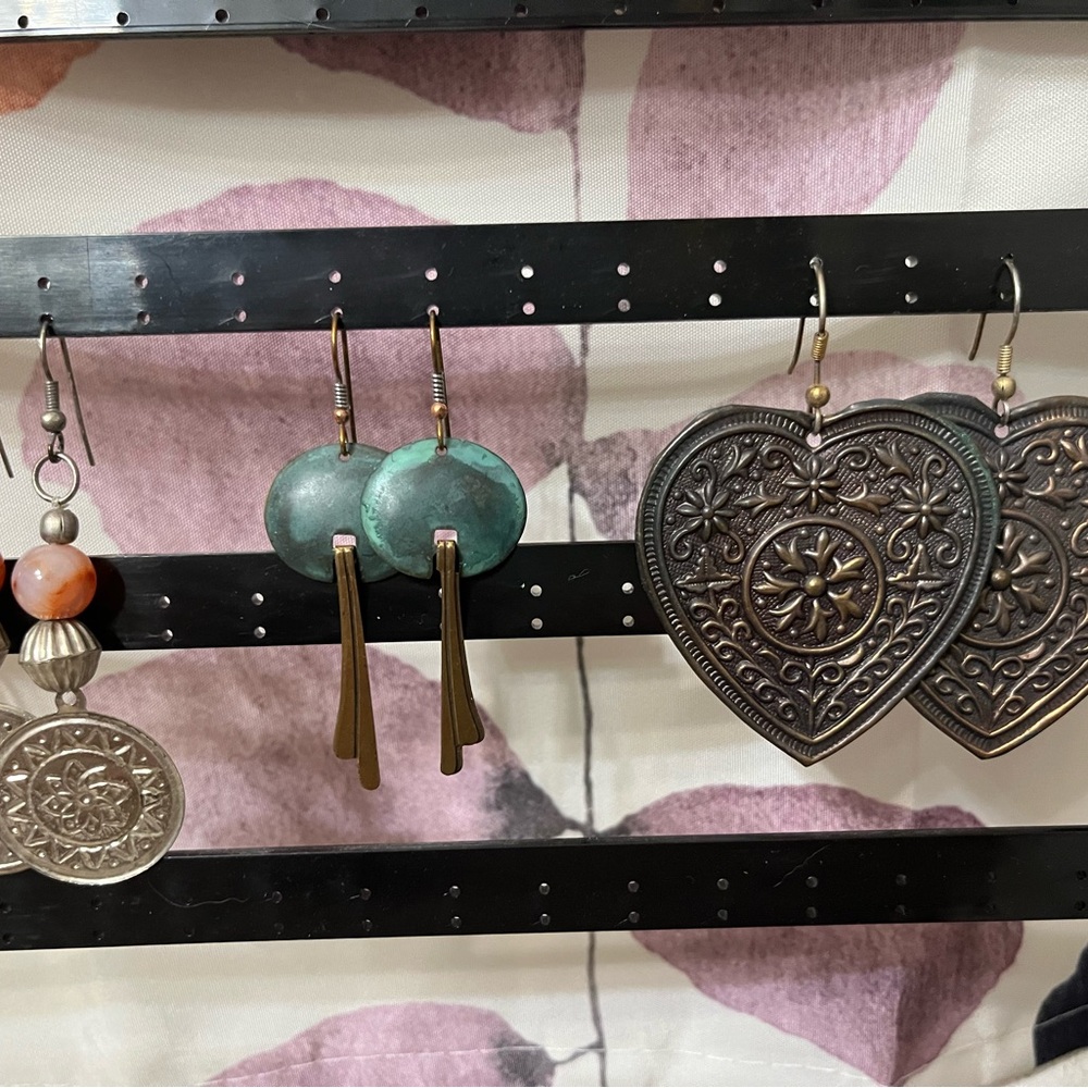 Assorted Earrings Collection - Picture 3 of 3